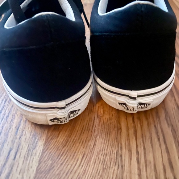 Vans - Picture 2 of 3